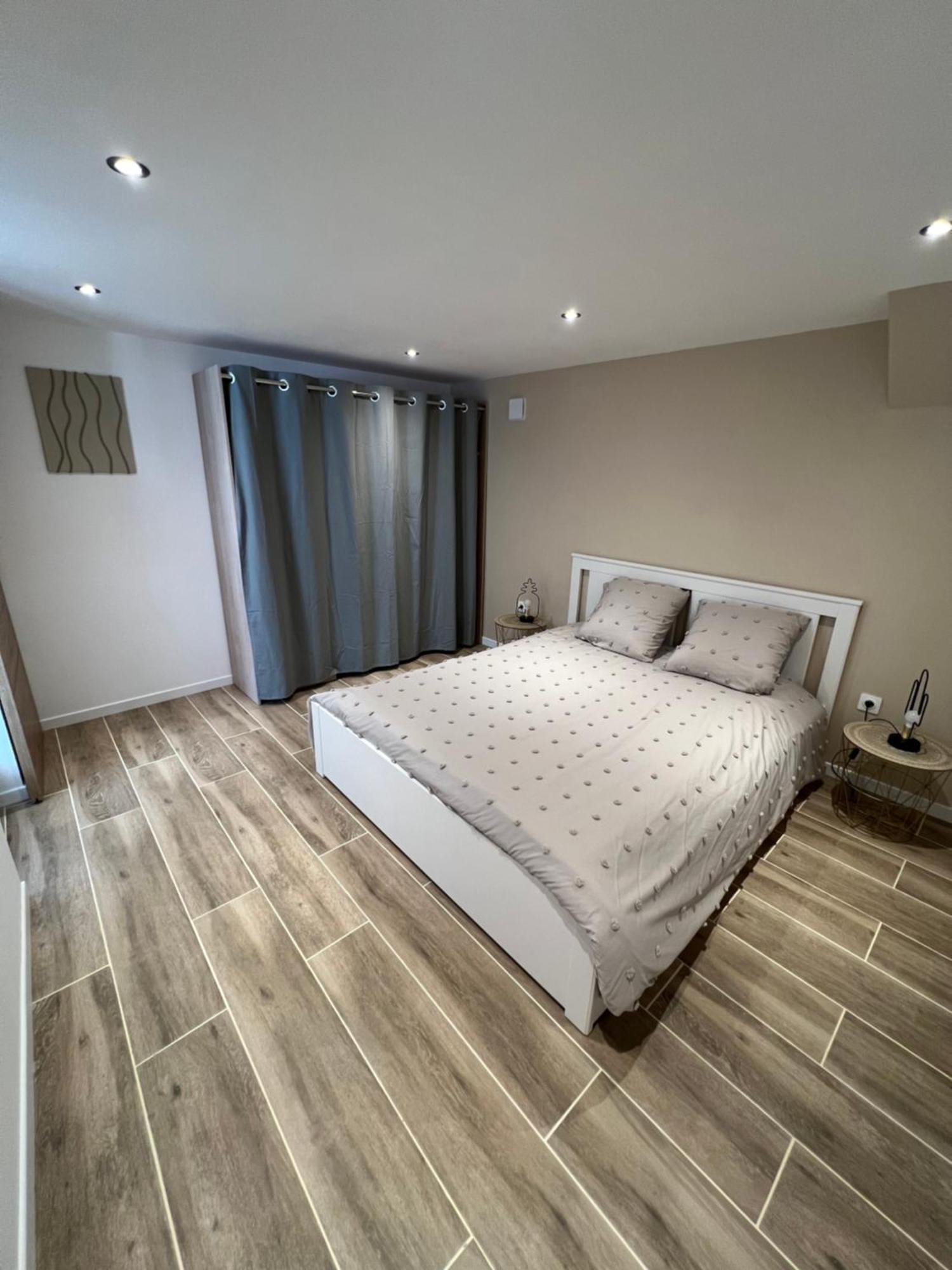 Appartement T2 Avec Jardin Puget-sur Argens Extérieur photo